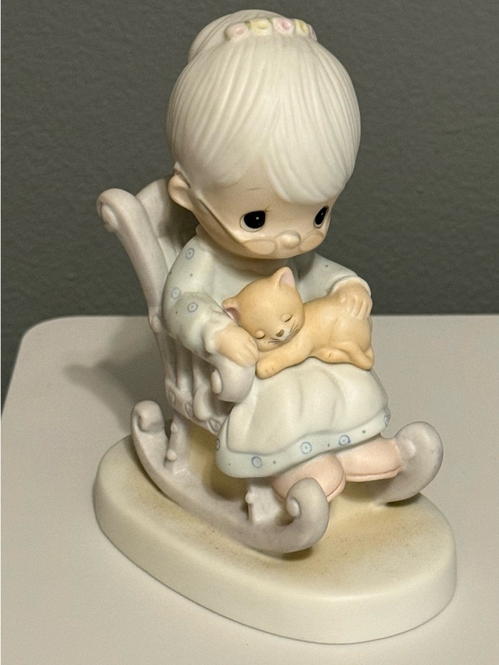 Vintage Enesco Precious Moments The Purr-fect Grandma Figuine